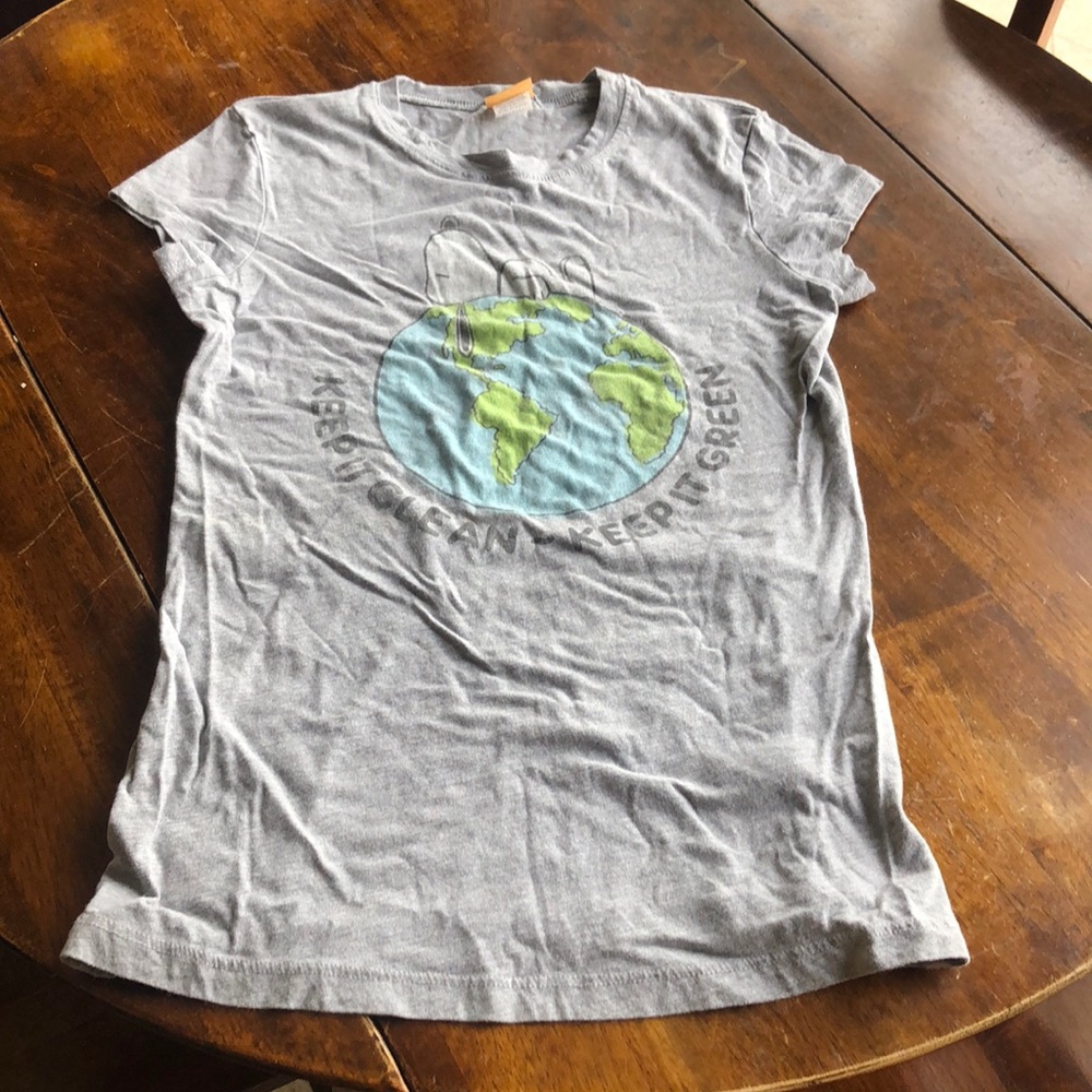 Snoopy Shirt. Keep it clean keep it green. juniors size L